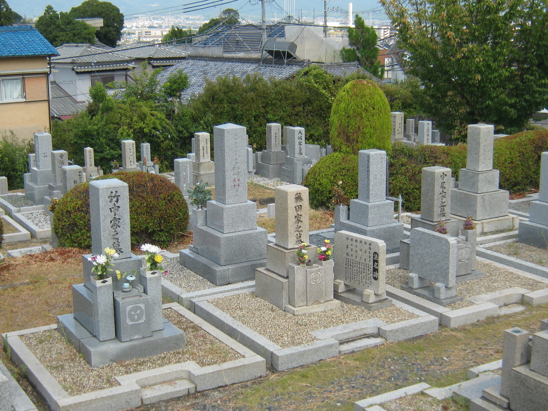奈良市営　七条町南山墓地
